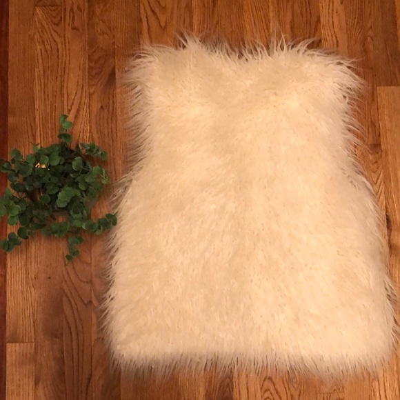 Divided brand Fur Vest - Picture 4 of 7